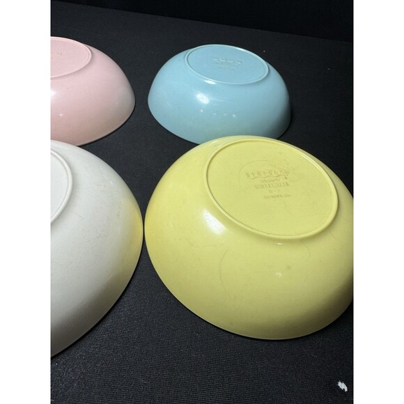 10 MCM Stetson Melmac Plates Saucers Bowls Plates Pastel Dinnerware Retro Vtg - Picture 7 of 10